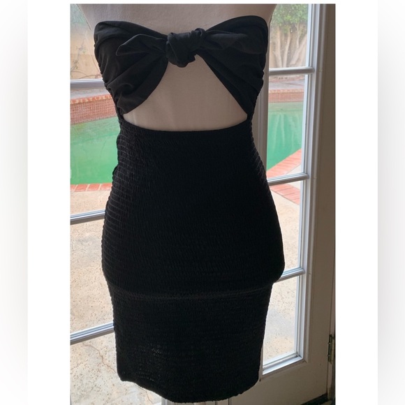 NWT- Black Mini Dress.  Size 6 - Picture 3 of 6